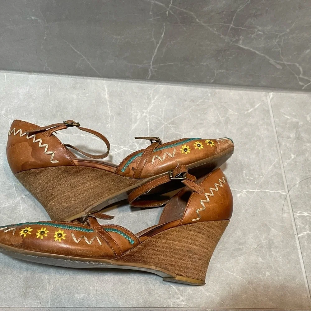 Bronx Brown Leather Woven Peep-Toe Heels with Turquoise & Yellow Embroidery